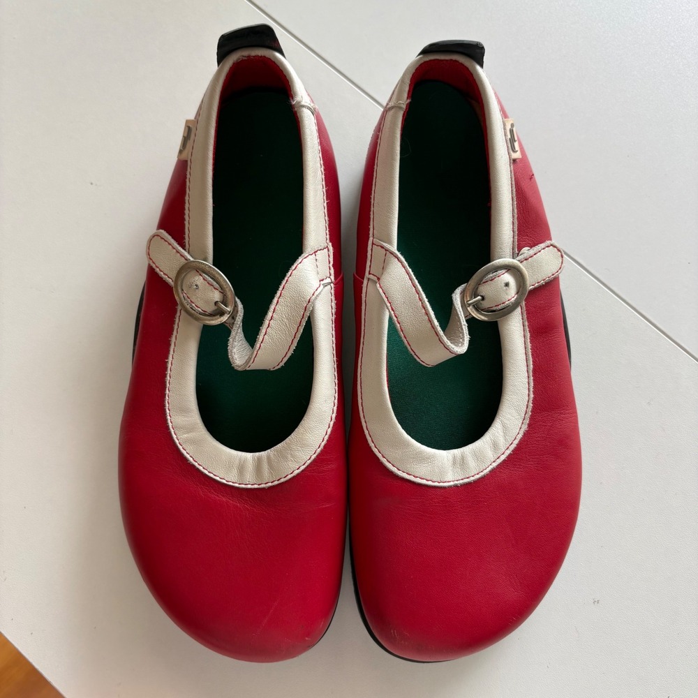 Footprints Birkenstock Mary Jane Women Size 36 Red Leather Cream Trim Buckle - Picture 12 of 13